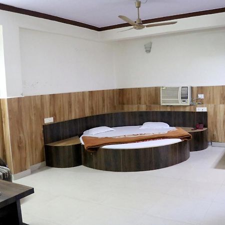 Jain Residency Hotel Pachmarhi ภายนอก รูปภาพ